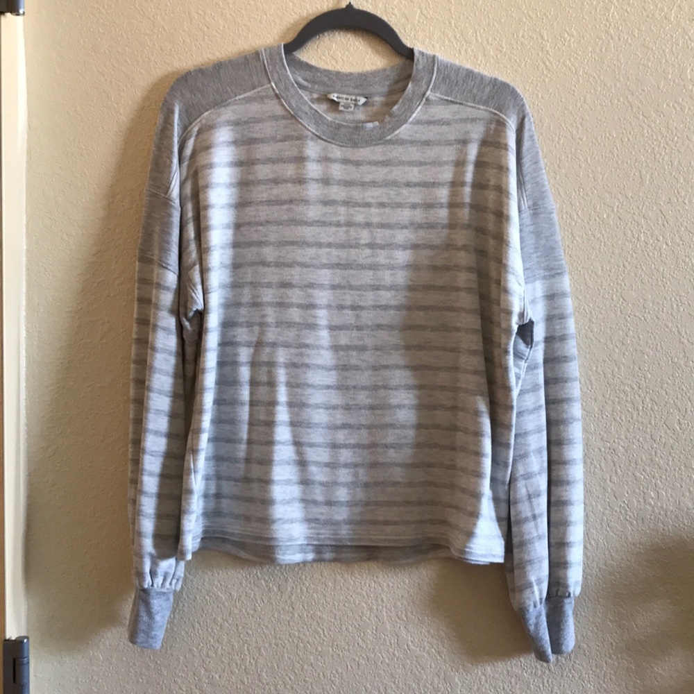 American Eagle grey striped sweatshirt